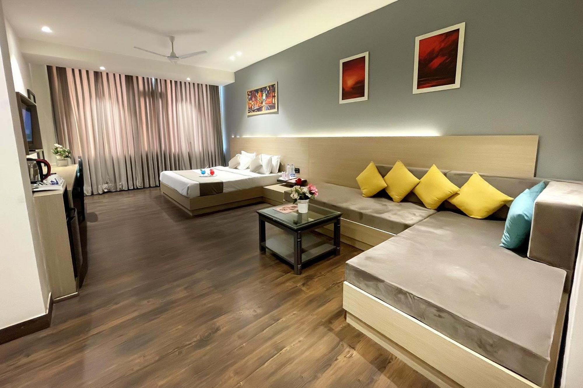 Hotel Classic Residency Kālka Екстериор снимка