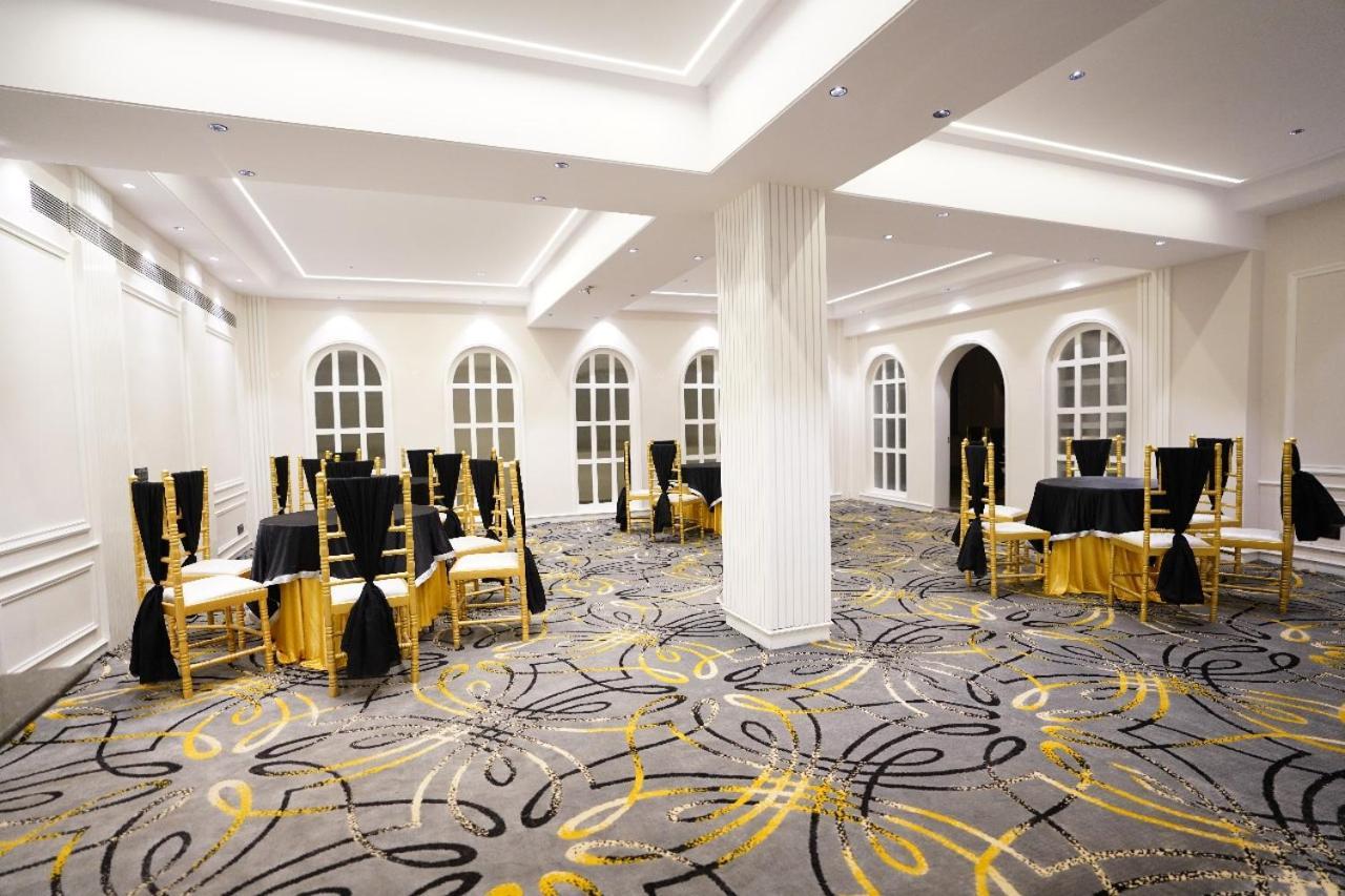 Hotel Classic Residency Kālka Екстериор снимка
