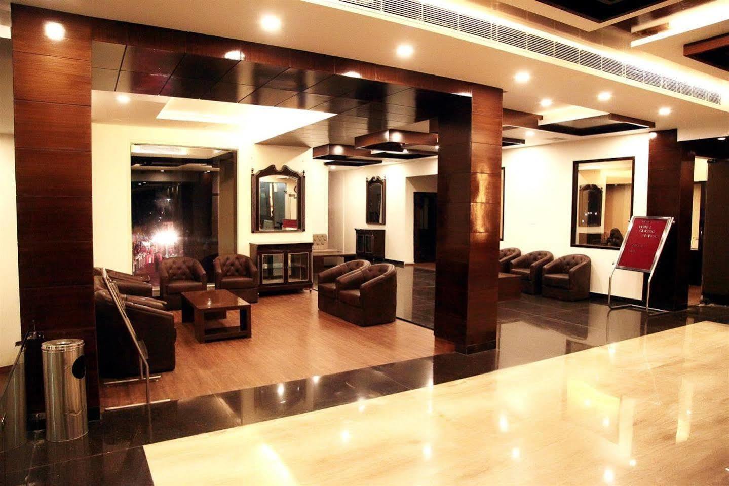 Hotel Classic Residency Kālka Екстериор снимка